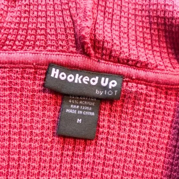 Hooked Up by IOT Vintage Y2K Red Cropped Waffle Hoodie Size Medium - Picture 6 of 8
